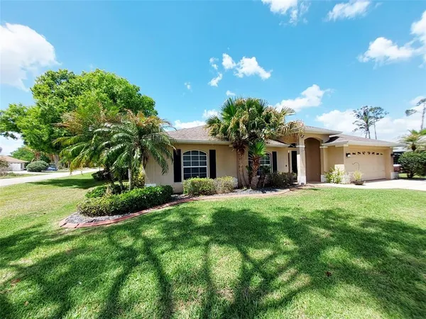 $2,100 | 4031 Santa Barbara Drive, Sebring, FL 33875