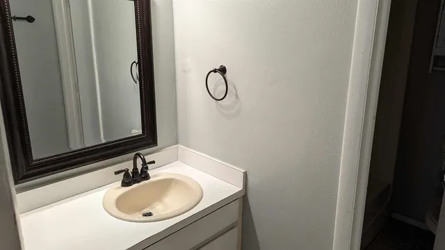 $1,250 | 410 Westwood Drive, Tallahassee, FL 32304