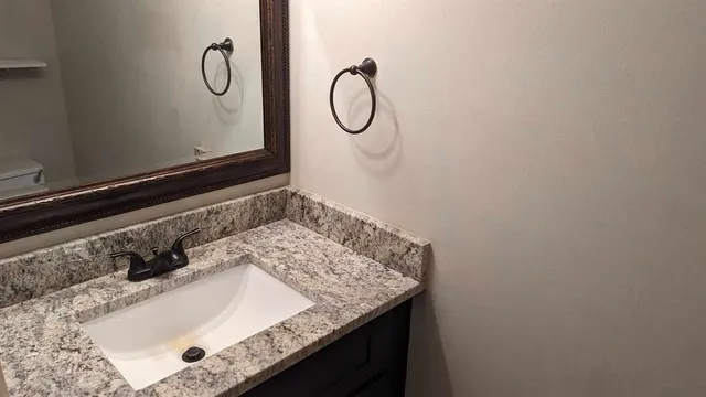 $1,250 | 410 Westwood Drive, Tallahassee, FL 32304