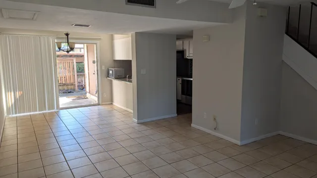 $1,250 | 410 Westwood Drive, Tallahassee, FL 32304