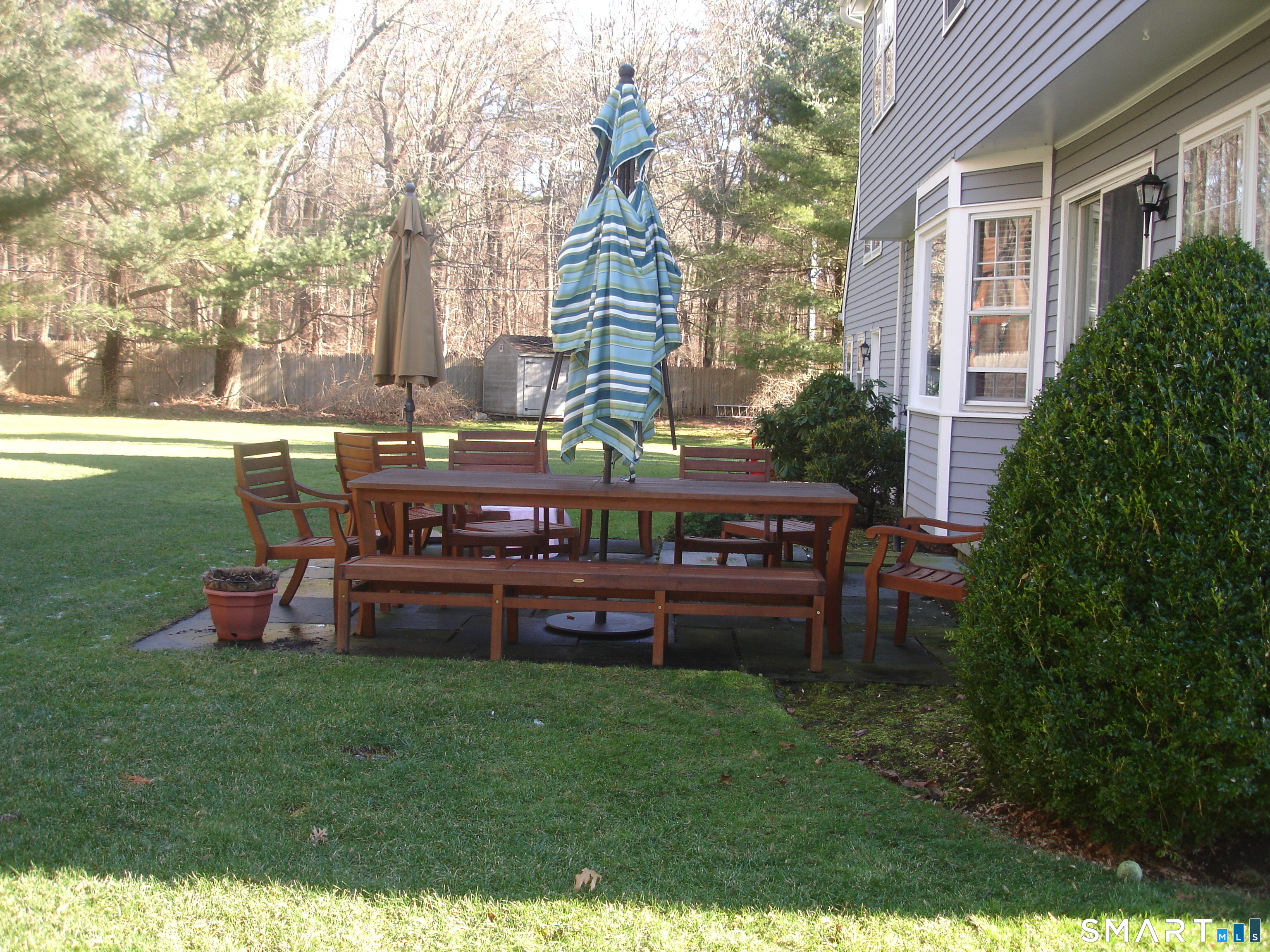 47 Barringer Road Darien, CT 06820 - Photo 3 of 37
