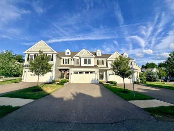 $4,200 | 99 Brookview Road, Unit 99, Franklin, MA 02038