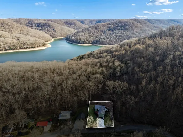 $799,900 | 2332 Casey Cove Road, Smithville, TN 37166