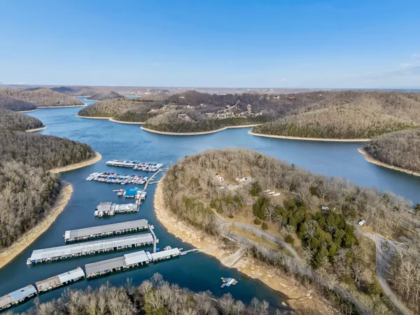 $799,900 | 2332 Casey Cove Road, Smithville, TN 37166