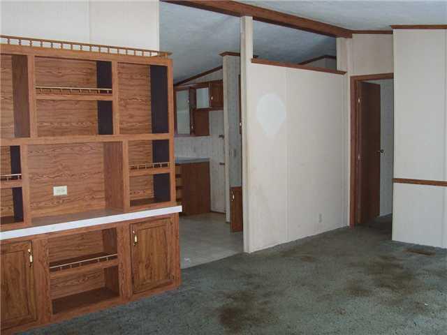 130 Carthage Road Charlottesville, IN 46117 - Photo 4 of 7 Gallery Image 4