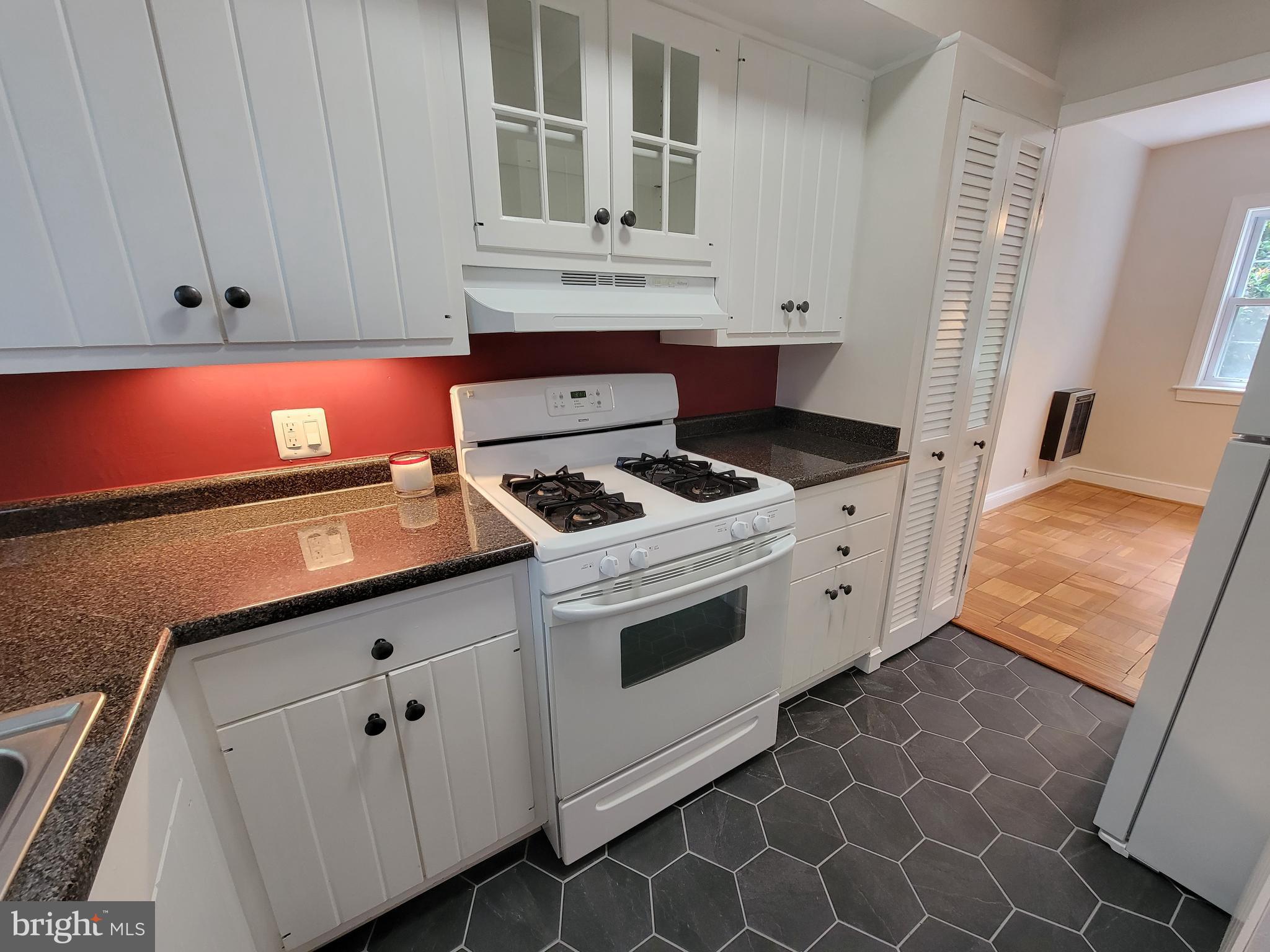 3472 Gunston Road, Unit 723 Alexandria, VA 22302 - Photo 9 of 33