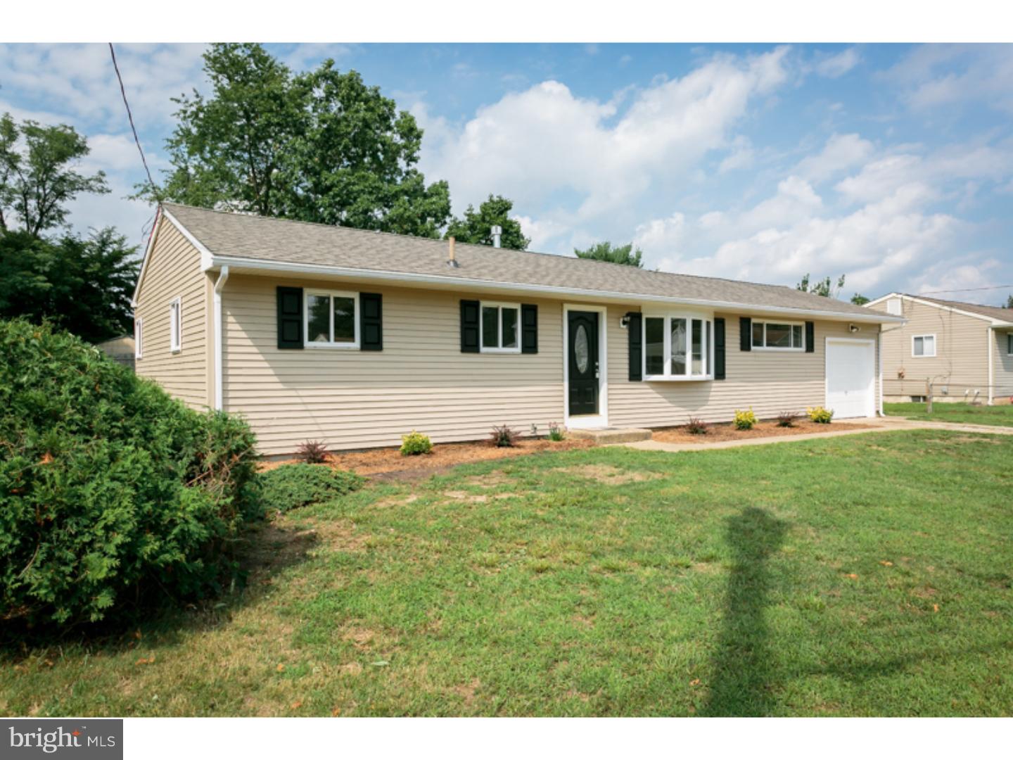 1076 Cranford Road Pine Hill, NJ 08021 - Photo 2 of 21