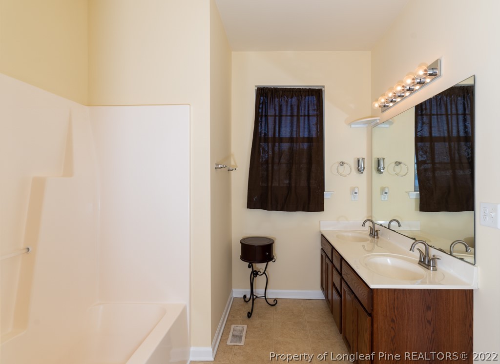 563 King Farm Road St. Pauls, NC 28384 - Photo 16 of 30 Gallery Image 16
