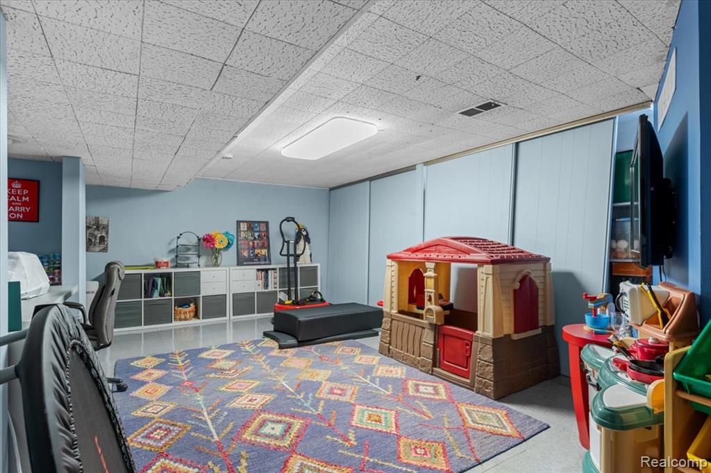 580 South Cranbrook Road Bloomfield Hills, MI 48301 - Photo 26 of 39 Gallery Image 26