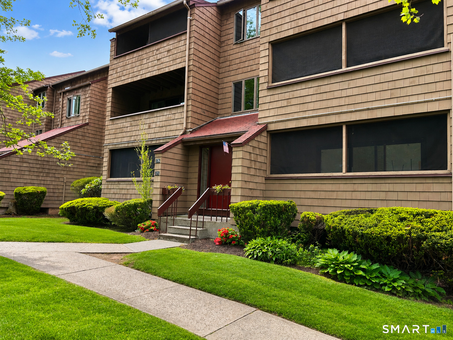 172 Towne House Road, Unit 172 Hamden, CT 06514 - Photo 1 of 17