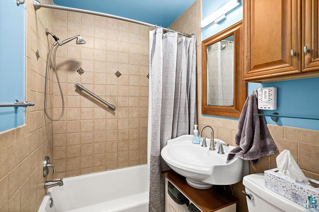 3045 Hutchinson Road Duluth, MN 55811 - Photo 15 of 43