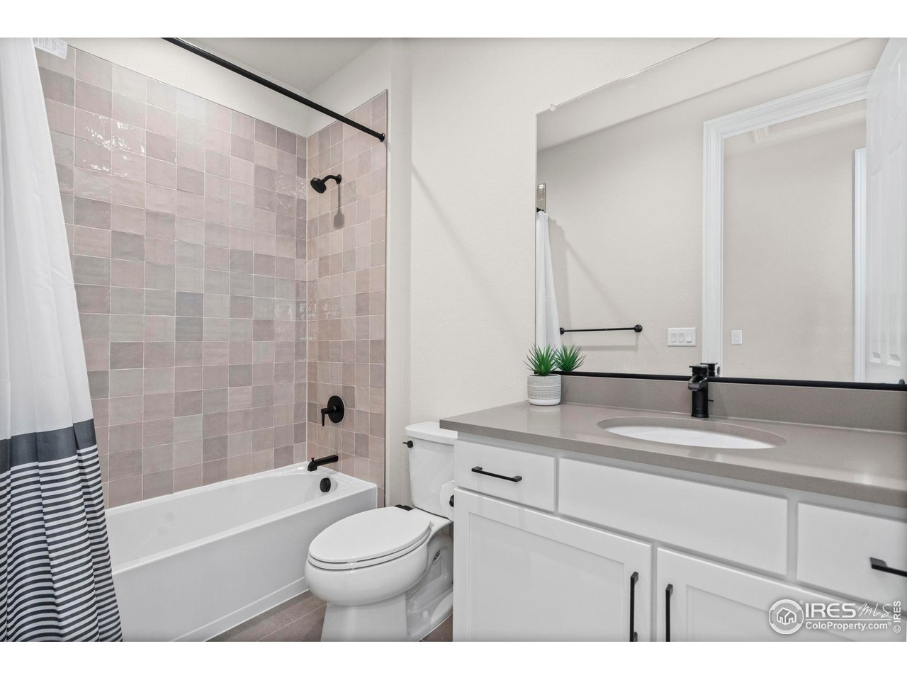 4344 Shivaree Court Timnath, CO 80547 - Photo 32 of 41 Full bathroom by bedroom #2