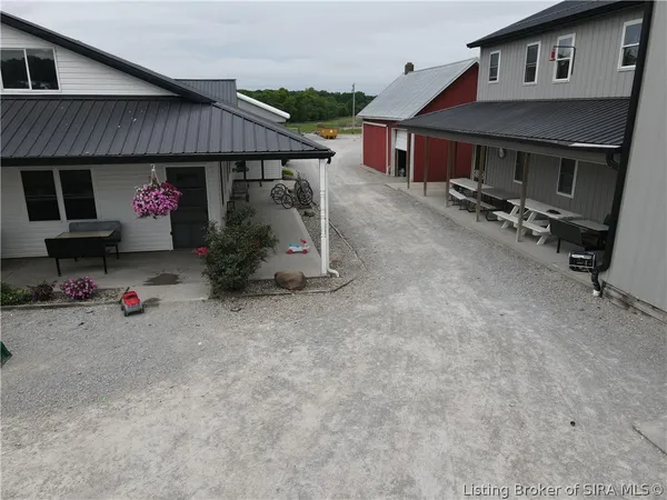 $1,200,000 | 8905 Tunnel Mill Road, Marysville, IN 47141