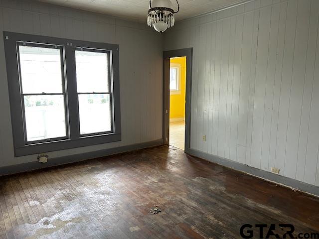 330 West Kilpatrick Street Mineola, TX 75773 - Photo 8 of 19