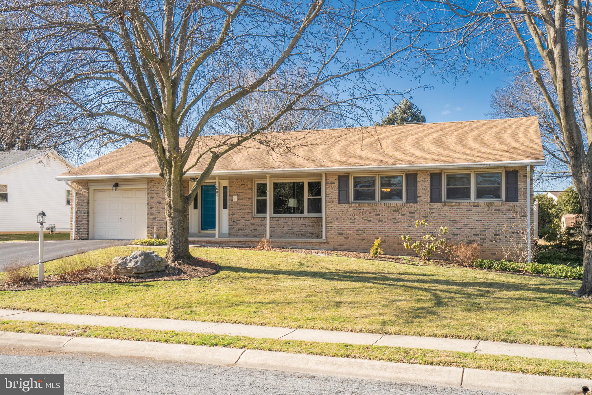 1604 Sherwood Road Reading, PA 19610 - Photo 3 of 50