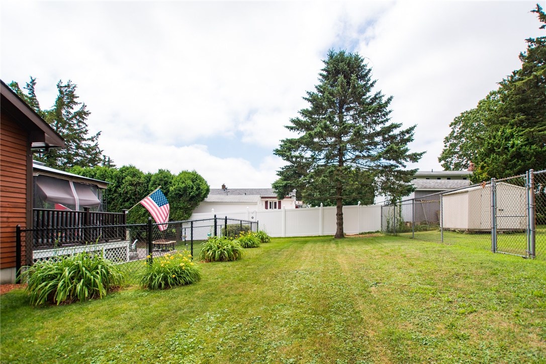 129 Kenyon Road Tiverton, RI 02878 - Photo 11 of 40