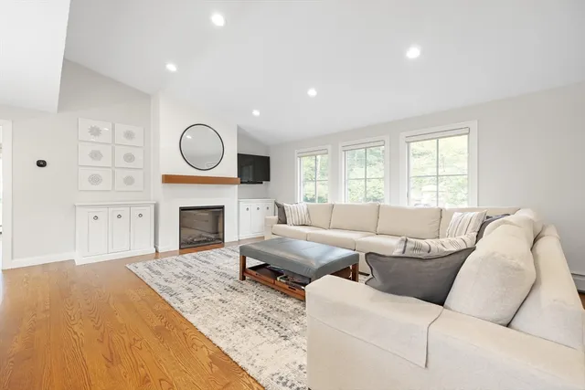 $1,450,000 | 22 Fox Hill Drive, Natick, MA 01760