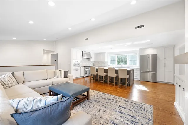 $1,450,000 | 22 Fox Hill Drive, Natick, MA 01760