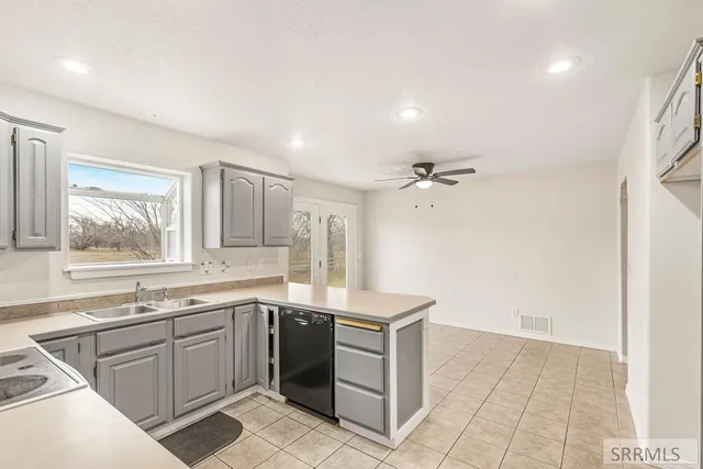 $450,000 | 650 Pendlebury Lane, Blackfoot, ID 83221