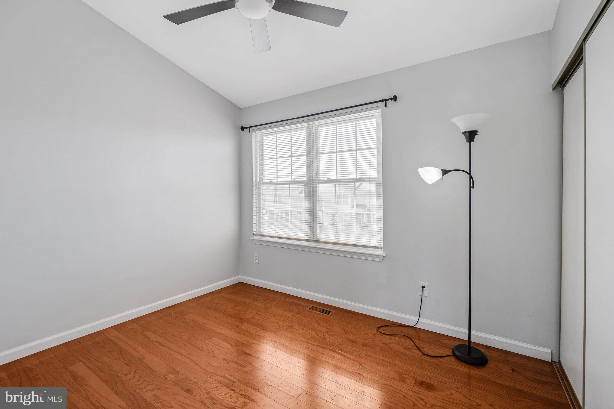 46724 Summit Terrace Sterling, VA 20164 - Photo 20 of 28 Bedroom #2 with ceiling fan