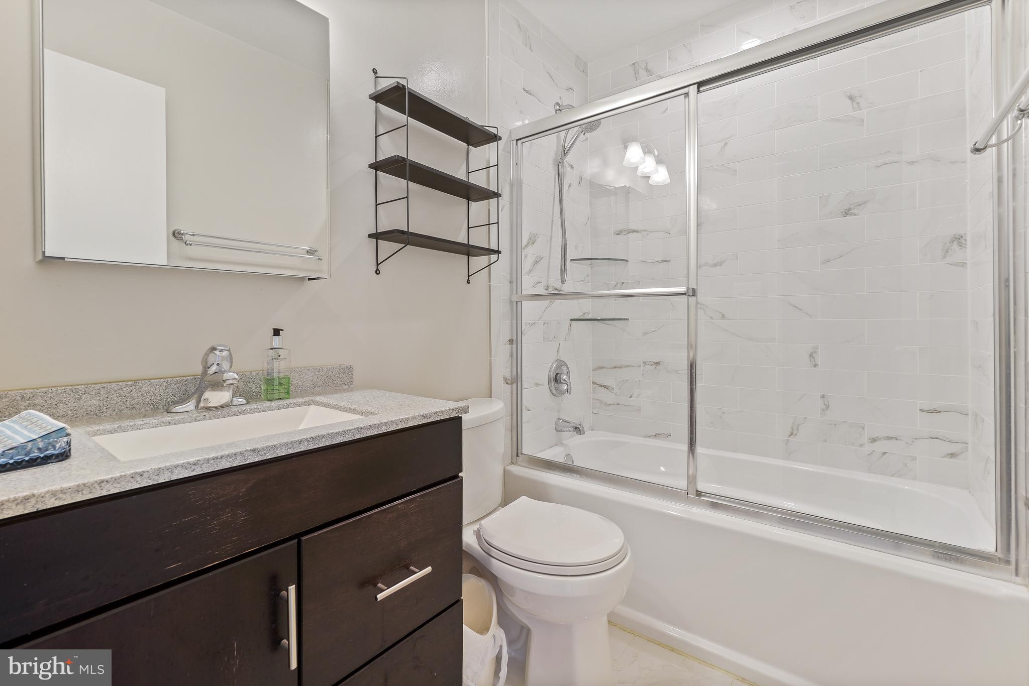 46724 Summit Terrace Sterling, VA 20164 - Photo 21 of 28 Upper Level Bath