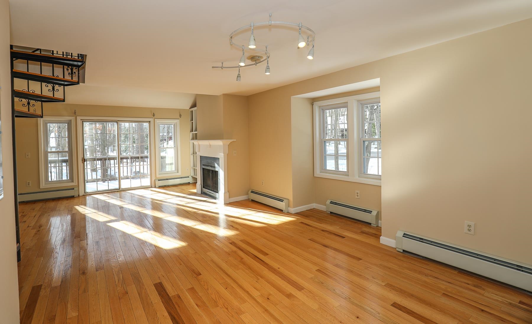 1465 Hooksett Road, Unit 200 Hooksett, NH 03106 - Photo 35 of 37