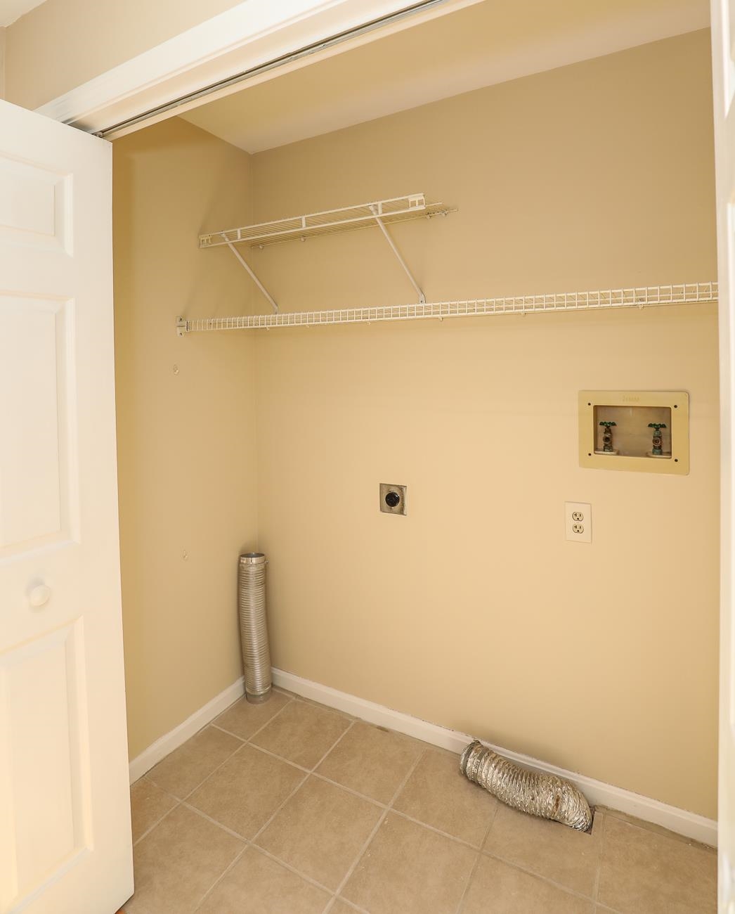 1465 Hooksett Road, Unit 200 Hooksett, NH 03106 - Photo 9 of 37