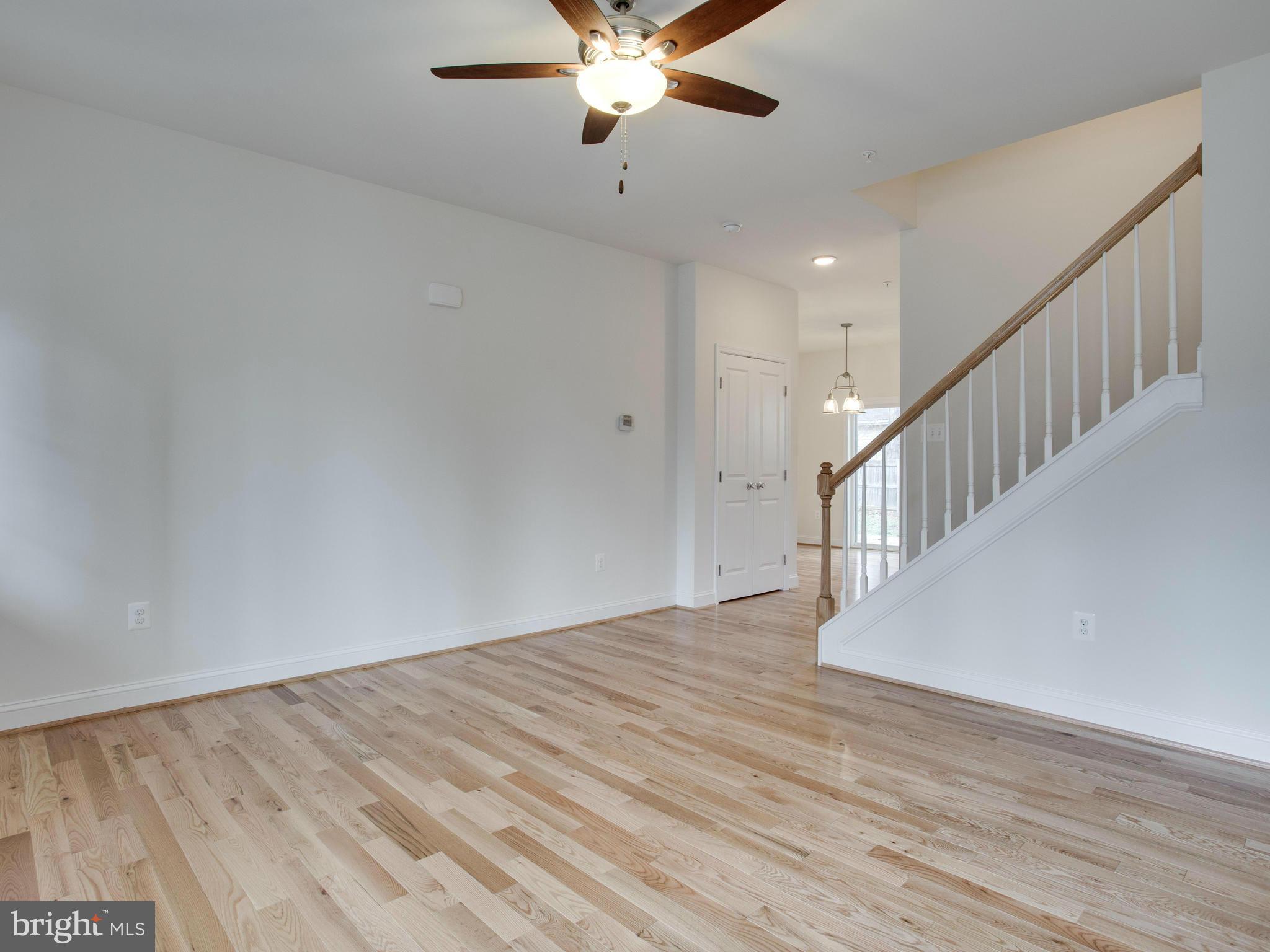 17 Butternut Road Riva, MD 21140 - Photo 7 of 30 Living Room