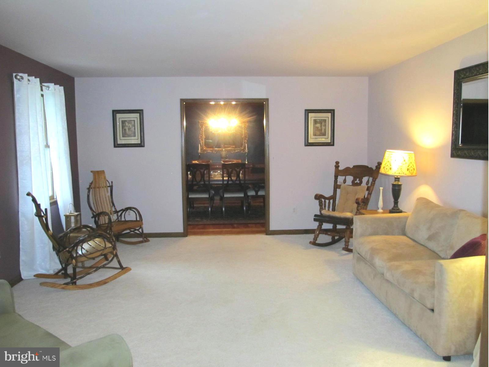 4839 Bushey Road Sykesville, MD 21784 - Photo 7 of 30 Living Room