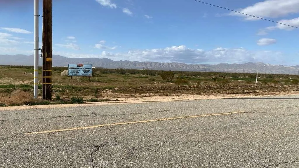 0 Neuralia Edwards, CA 93523 - Photo 5 of 17 a view of an ocean and a mountain
