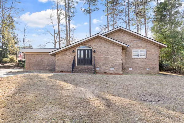 $229,500 | 204 Brook Drive, St. Matthews, SC 29135