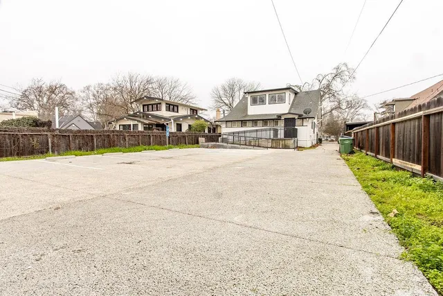 $699,900 | 737 East Main Street, Turlock, CA 95380