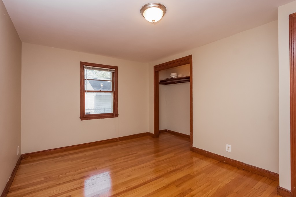 116 Narragansett Street Springfield, MA 01107 - Photo 10 of 24 Gallery Image 10