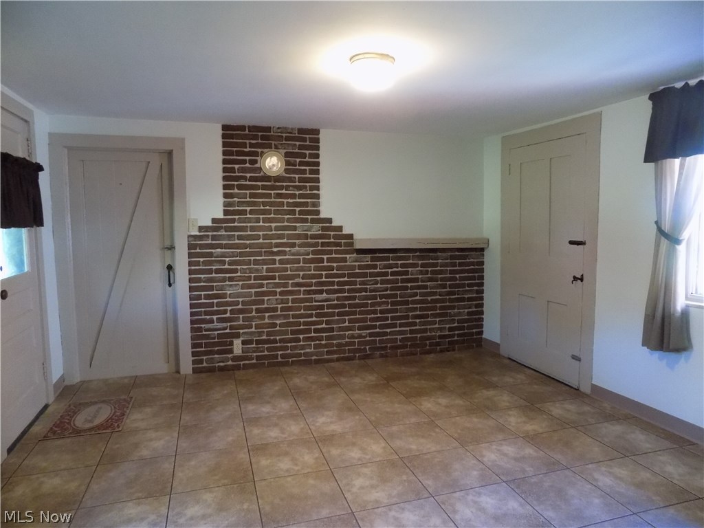 4393 Laubert Road Atwater, OH 44201 - Photo 10 of 23 Gallery Image 10