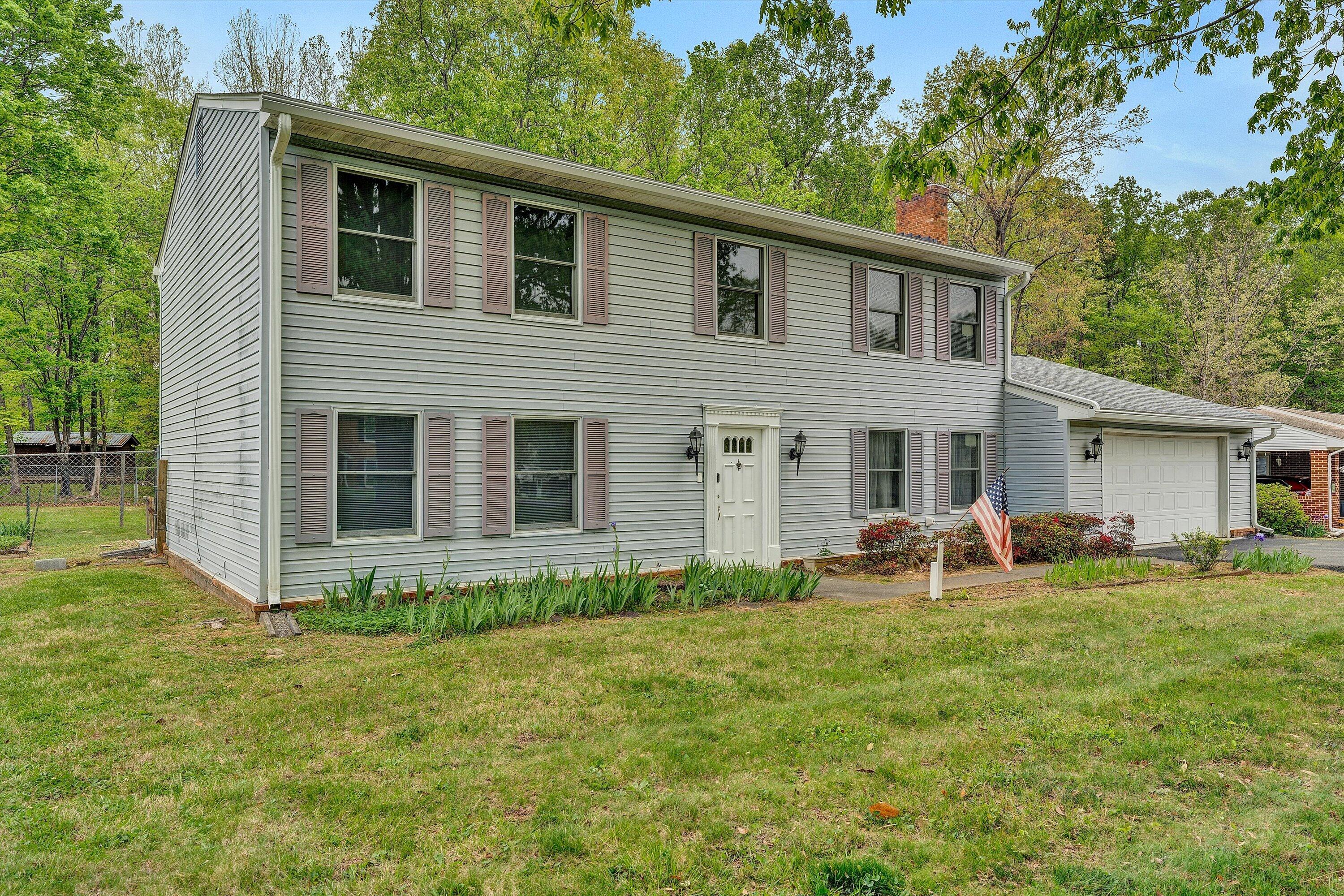 124 Stratford Drive Blue Ridge, VA 24064 - Photo 3 of 32 03-SGP-04117