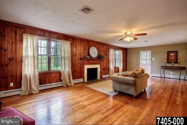 4575 East Prospect Road York, PA 17406 - Photo 4 of 25 Gallery Image 4