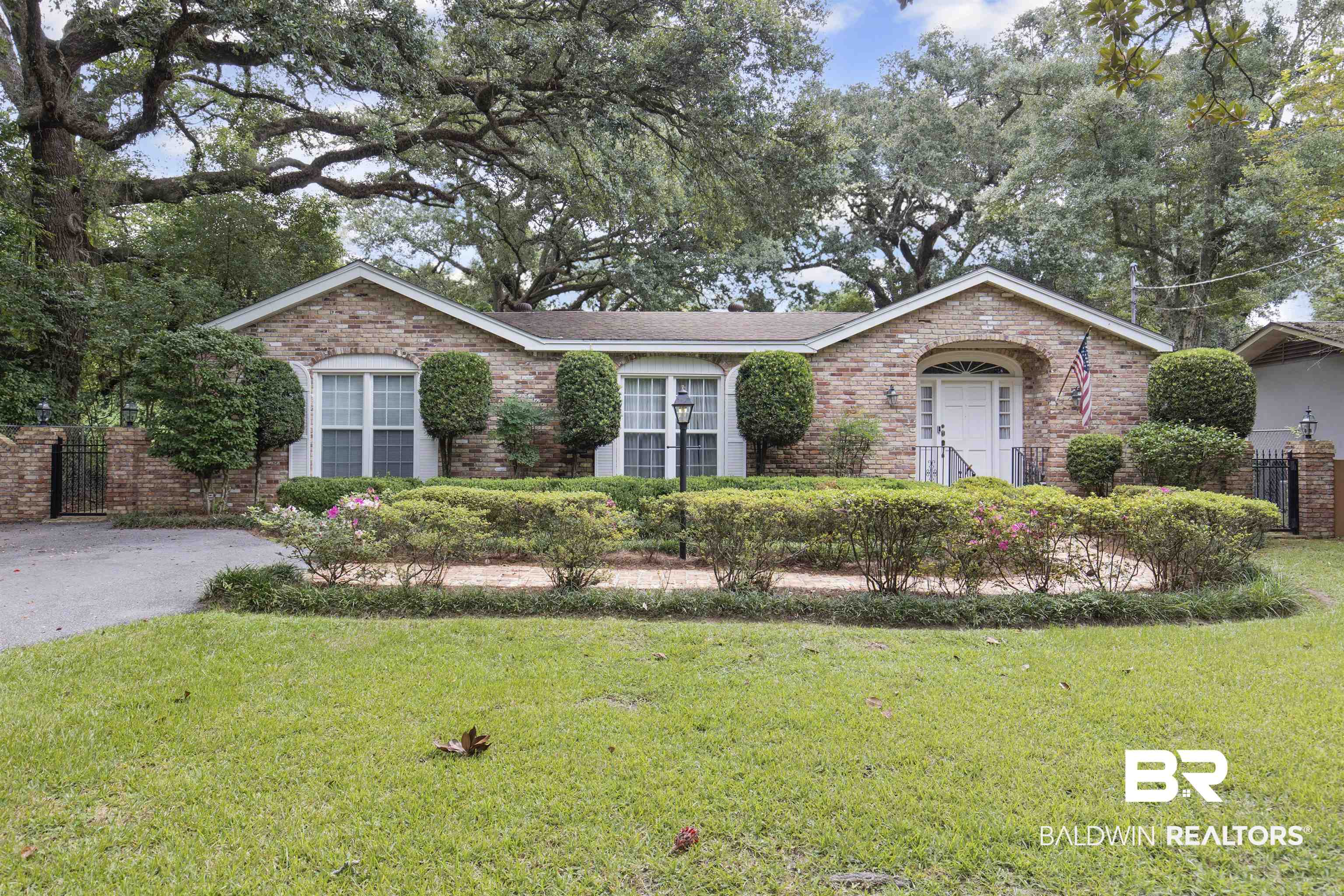 755 Sue Lane Mobile, AL 36693 - Photo 1 of 29