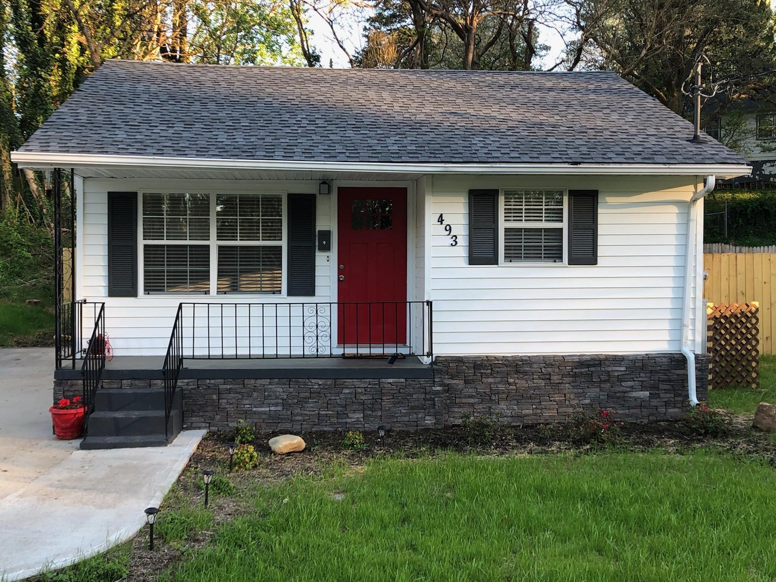 493 West Outer Drive Oak Ridge, TN 37830 - Photo 1 of 28 Front