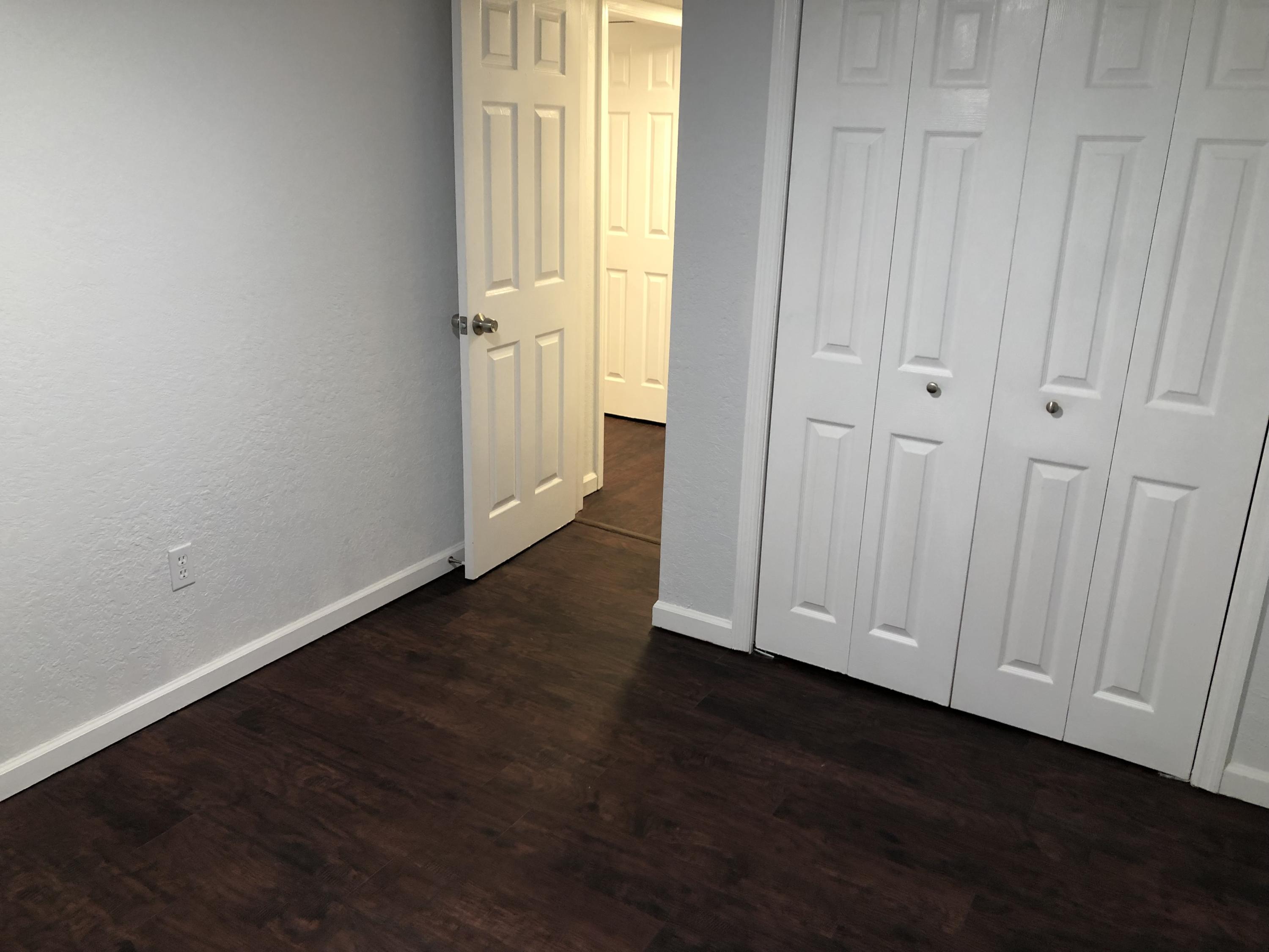 493 West Outer Drive Oak Ridge, TN 37830 - Photo 23 of 28 Bedroom 3 View 2