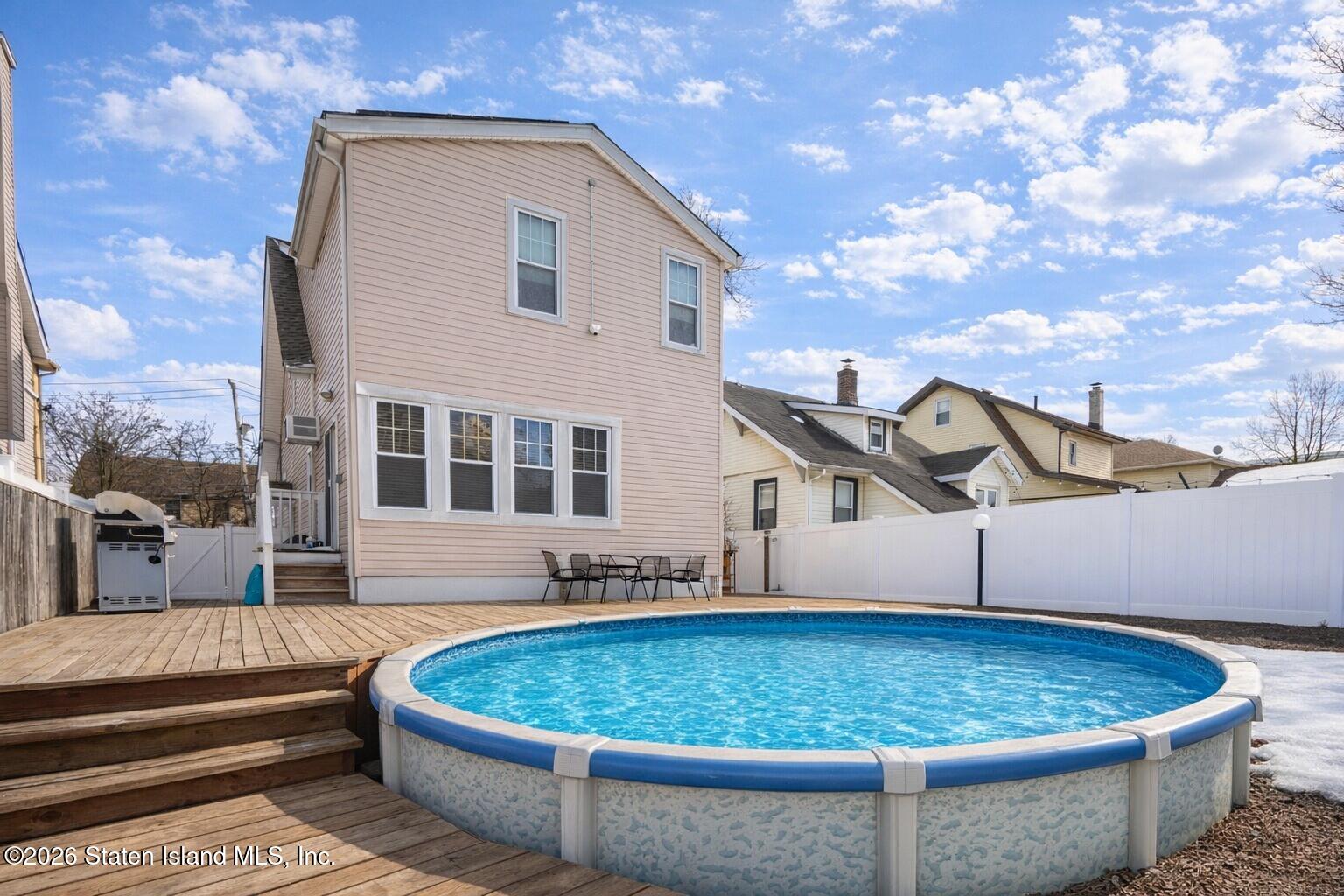 664 Annadale Road Staten Island, NY 10312 - Photo 35 of 43 77C877F4-A352-4369-A98F-39A01B9D401A