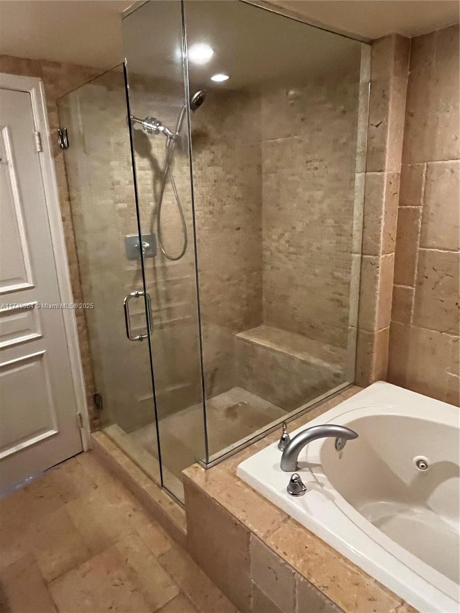 2 Grove Isle Drive, Unit B708 Miami, FL 33133 - Photo 20 of 52