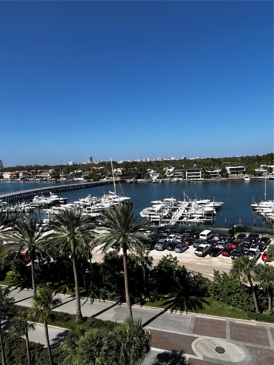 2 Grove Isle Drive, Unit B708 Miami, FL 33133 - Photo 37 of 52