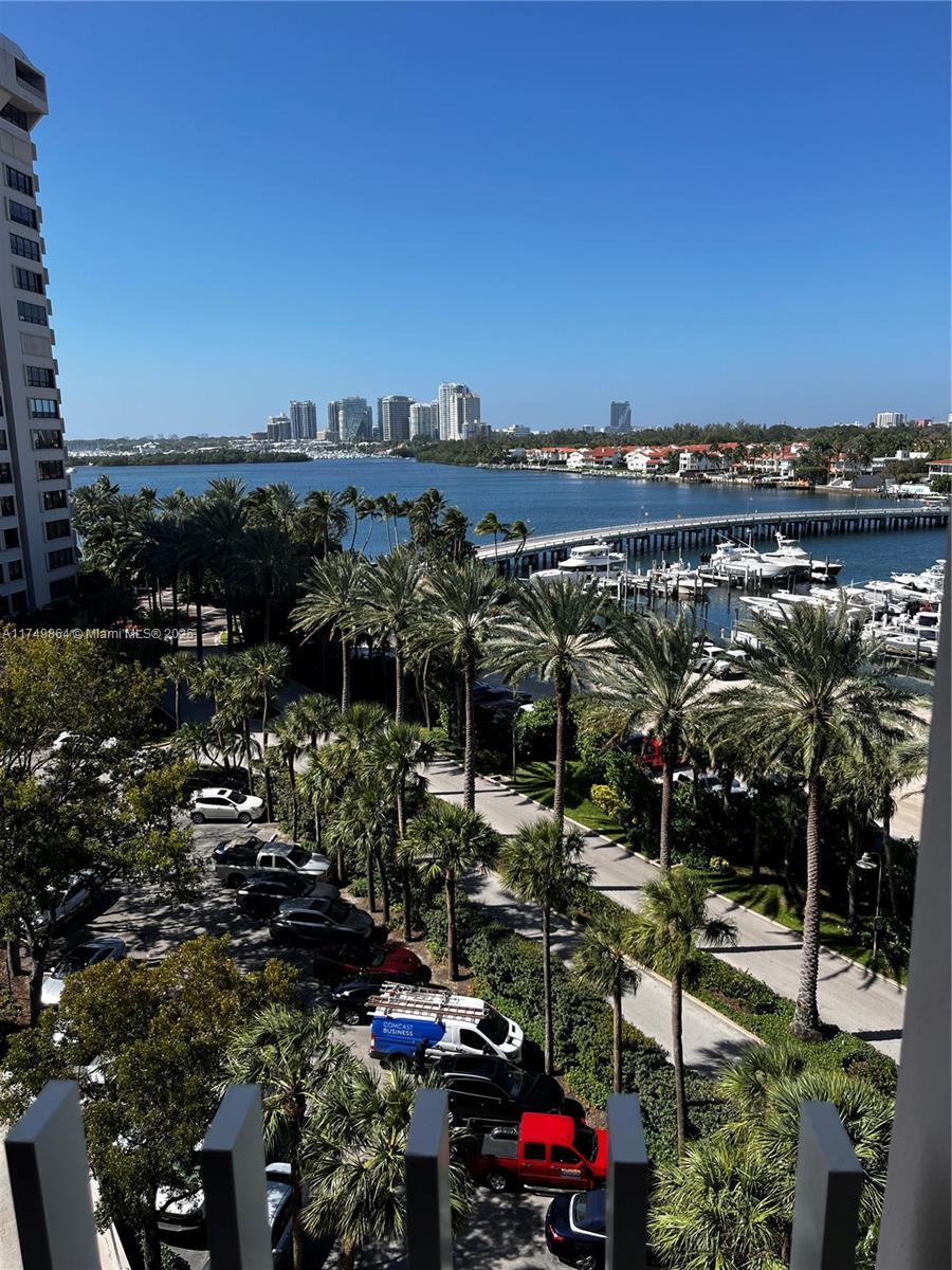 2 Grove Isle Drive, Unit B708 Miami, FL 33133 - Photo 39 of 52