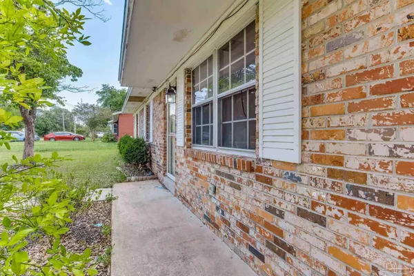 $249,900 | 3255 Newton Drive, Pensacola, FL 32503