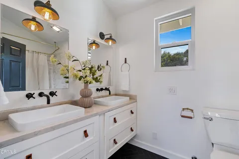 $2,179,000 | 1813 North Ave 55, Los Angeles, CA 90042