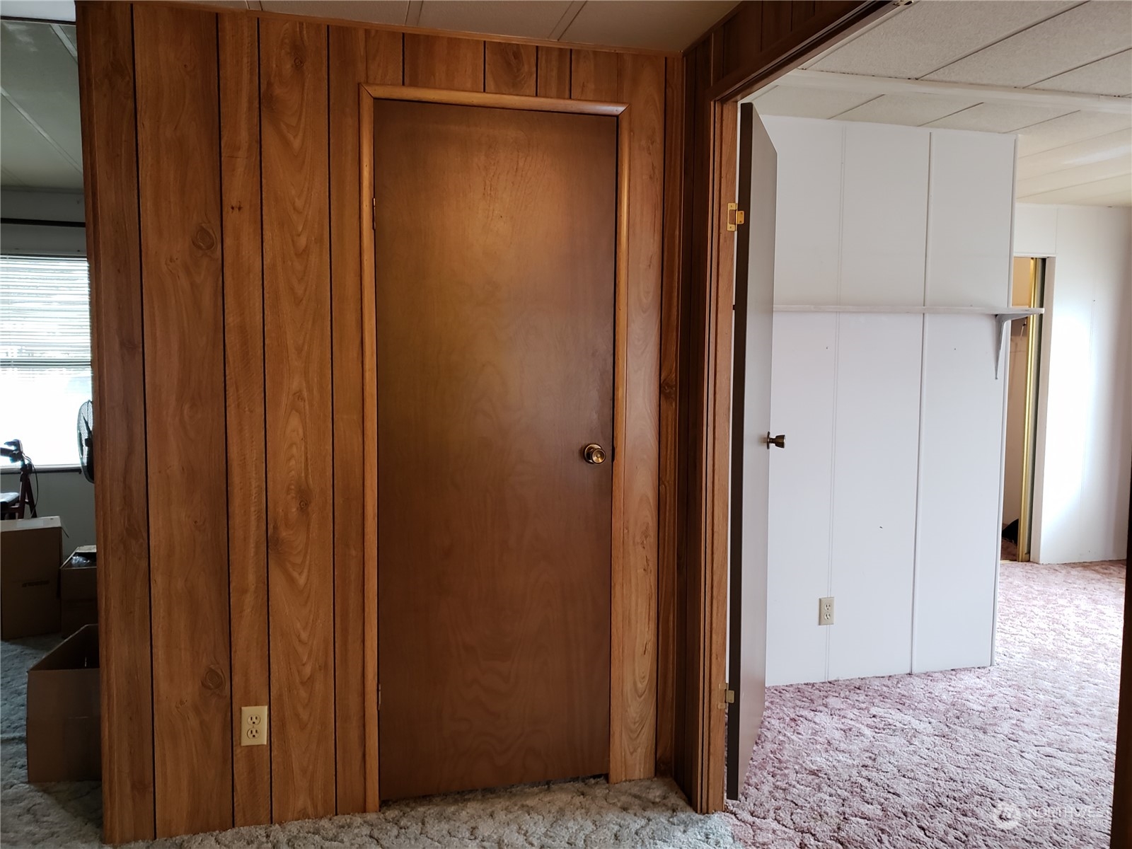 1080 Pine Drive Enumclaw, WA 98022 - Photo 17 of 36 a view of elevator with hallway