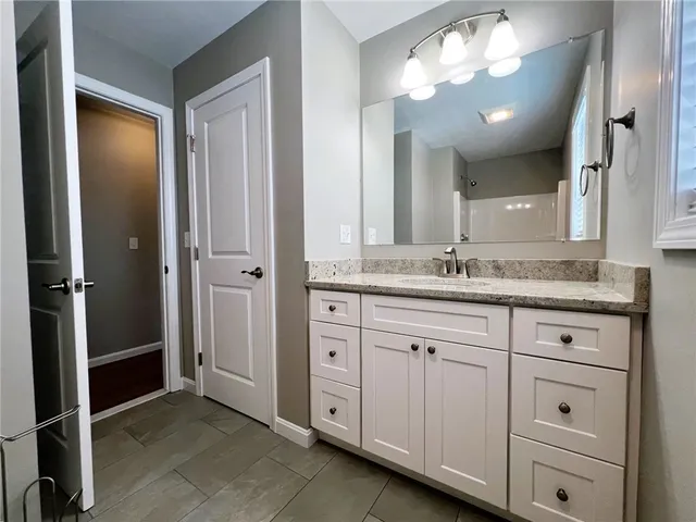 $2,100 | 580 Elm Street, Unit 6, Woonsocket, RI 02895