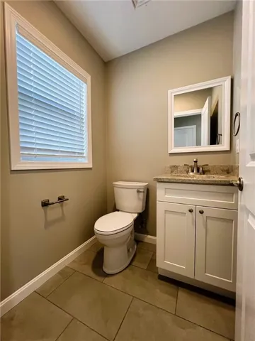 $2,100 | 580 Elm Street, Unit 6, Woonsocket, RI 02895