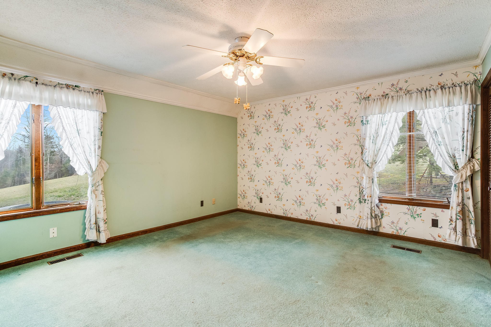 1443 Holbert Road Dandridge, TN 37725 - Photo 19 of 38 Gallery Image 19