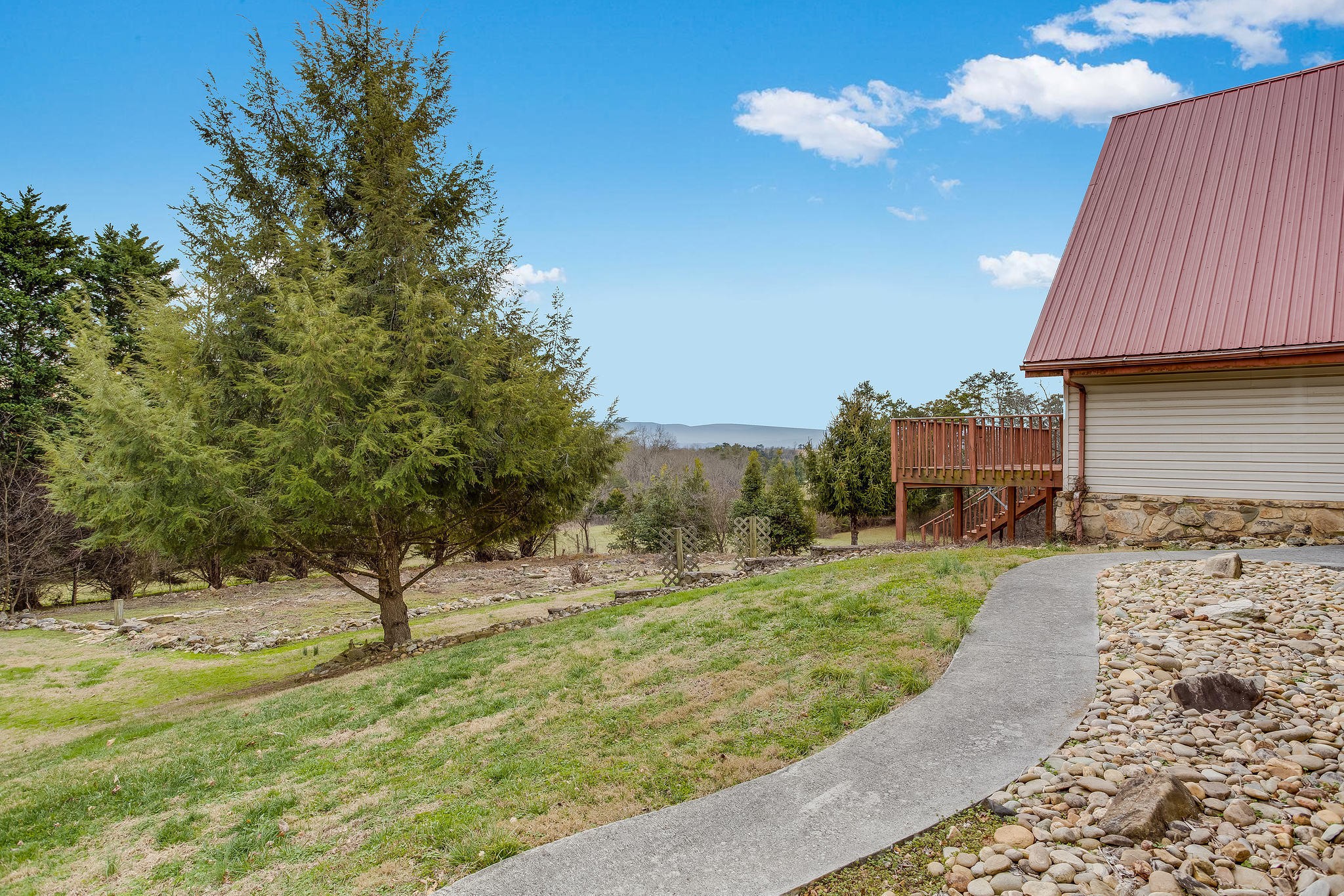 1443 Holbert Road Dandridge, TN 37725 - Photo 3 of 38 Gallery Image 3